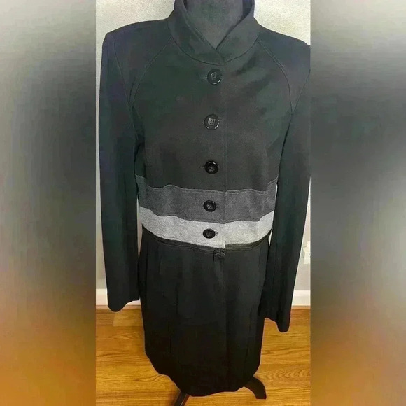 Cabi Black Gray Jacket Coat Zip Off Bottom Size Women’s Size Medium Long Sleeves - Picture 1 of 9